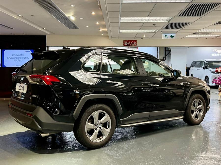 RAV4 Deluxe - Image 2